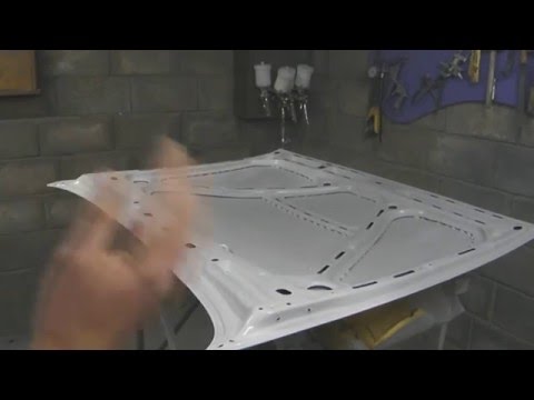 Видео: Урок № 27 " Красим нутрянку капота. Использование подложки. Белый цвет " ( малярное дело )