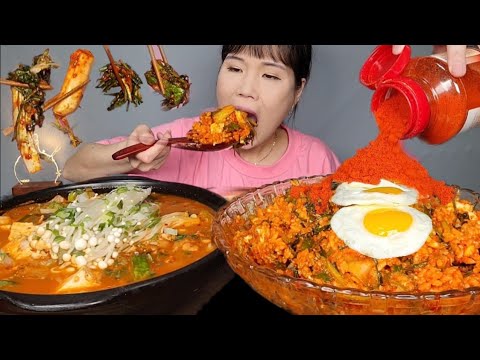 Видео: Жареный кимчи, поощрение кимчи, кимчи, бибимбап 🥘 Чонгванг кимчи 🍲 Острый мукбанг