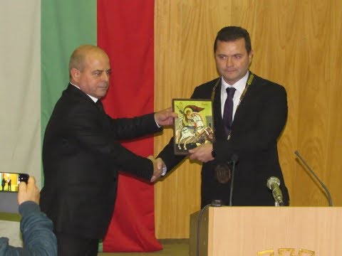 Видео: Новият кмет Пенчо Милков: Протягам ръка към всички да работим заедно за Русе