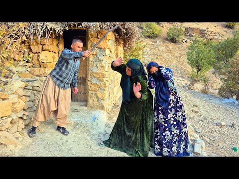 Видео: Горький момент выселения матери и дочери из приюта безжалостным человеком