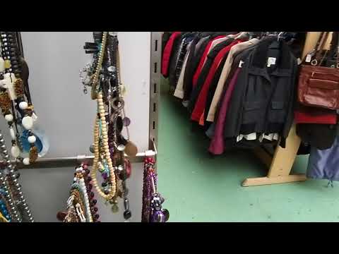 Видео: гуляю по магазину красный крест. социальный магазин