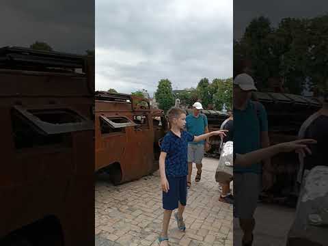 Видео: Никогда не простим. Киев. Разбитая роСийская техника.