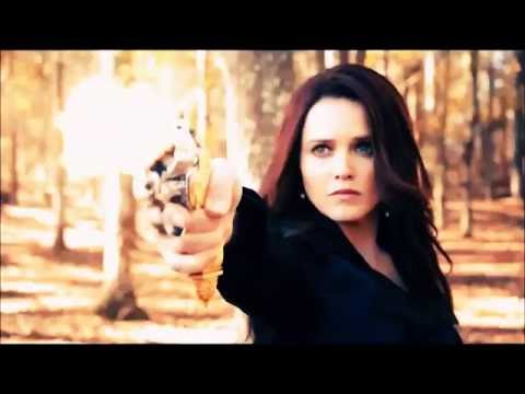 Видео: THE ORIGINALS || KLAUS AND AURORA | Поломанные психи