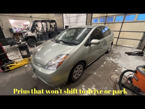Видео: Как починить Toyota Prius, которая не заводится, не переключается в режим движения или парковки.
