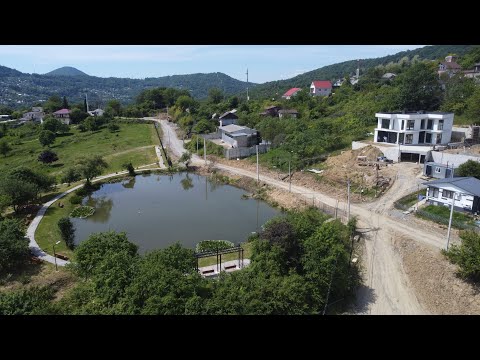 Видео: Купить дом с озером в Сочи - Кудепста, новая трасса, новые возможности / Недвижимость Сочи
