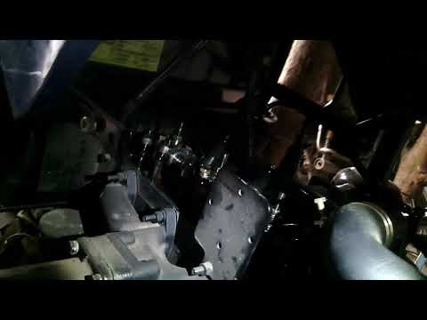 Видео: ДОНГФЕНГ 244. Перетягування головки.Регулювання клапанів.
