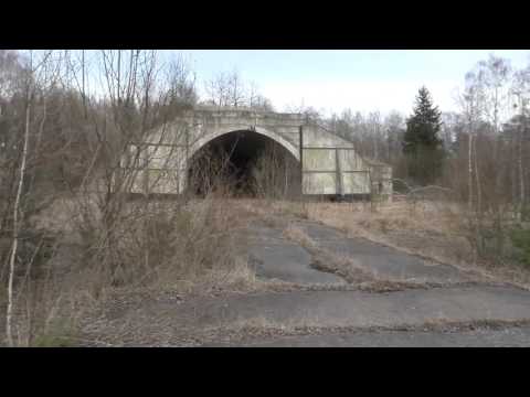 Видео: Щучин. Аэродром. Ангары бывшего 10-го ОРАП. Часть 7