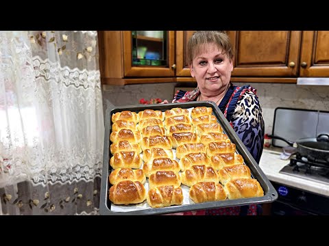 Видео: Просто натрите сливочное масло! Мало кто знает этот секрет! НЕВЕРОЯТНО ВКУСНЫЕ ПУХОВЫЕ БУЛОЧКИ