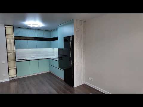 Видео: Кухонный гарнитур фасады со стеклом