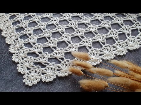 Видео: ПРОЩЕ ПРОСТОГО! Ажурная ШАЛЬ КРЮЧКОМ | Раппорт всего 2 ряда! Crochet Shawl