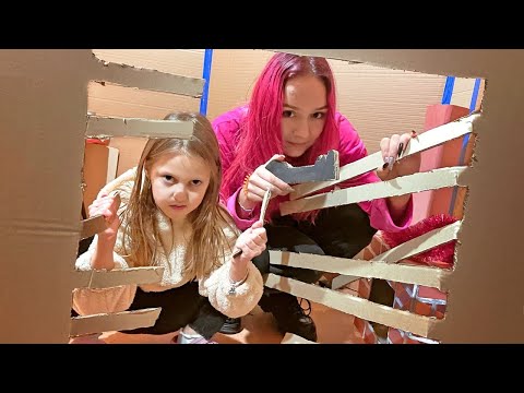 Видео: ПОБЕГ ИЗ КАРТОННОЙ ТЮРЬМЫ!