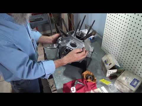 Видео: Сборка двигателя Evo, часть 3. Установка подшипника кулачка и главного уплотнения