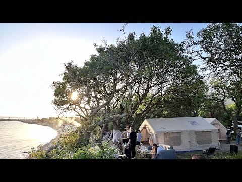 Видео: Кемпинг Утриш часть 1 с надувной палаткой coody