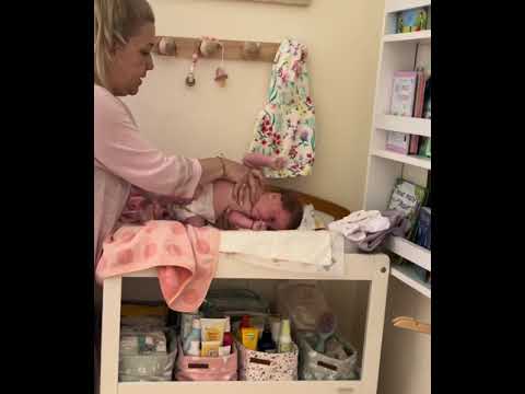 Видео: Всекидневна сутрешна рутина на новороденото бебе - част 3