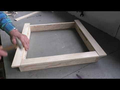 Видео: пчёлы изготовление крыши улья дадан.