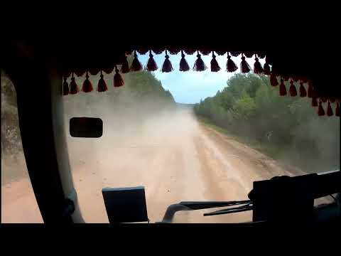 Видео: Ищу место выгрузки на пыльной дороге.