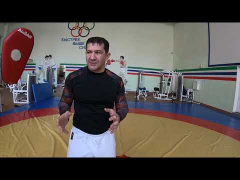 Видео: Удар-бросок ногой с разворота.#вертушка с низу