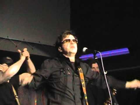 Видео: Группа "Карнавал"и Александр Барыкин Брянск 2005г.