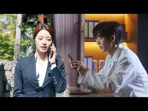 Видео: Красивый доктор нашел повод позвонить ей в WeChat и не смог не связаться с ней.