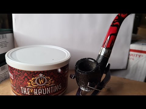 Видео: Моя первая чашечка трубочного табака с моей трубкой Peterson Dracula от Warped The Haunting