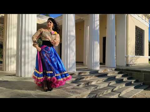 Видео: Цыганский танец. Урок № 4. Старинное таборное движение. Земфира Архинчеева. "Zemfira studio"