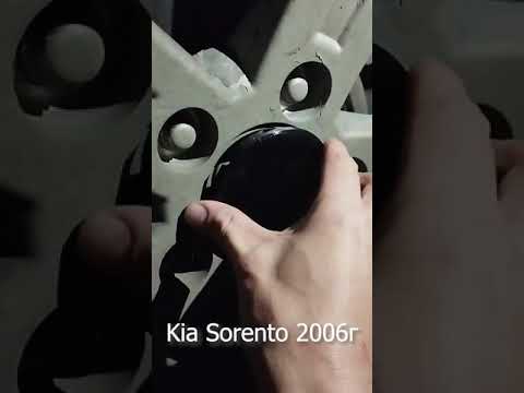 Видео: Заглушка ступицы Kia Sorento 2006