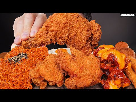 Видео: жареная курица и острая лапша FRIED CHICKEN 🍗 FIRE NOODLES & CHEESE BALL EATING ASMR MUKBANG