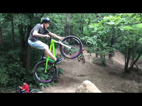 Видео: СКАЧАМ С КОЛЕЛО