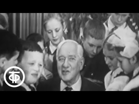 Видео: Чуковский в гостях у детей (1960)