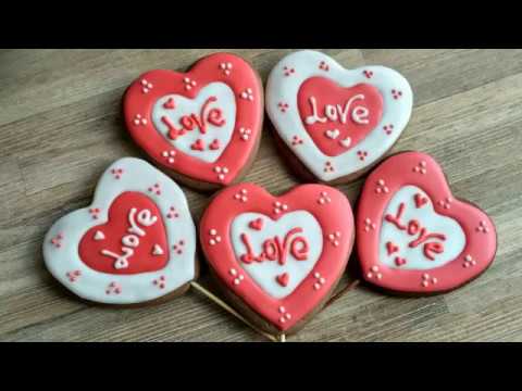 Видео: Имбирное печенье ко Дню Святого Валентина. How To Decorate Valentines Day Cookies