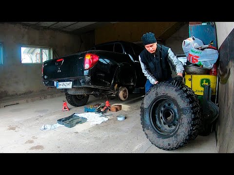 Видео: Mitsubishi L200 - ремонт тормозов, замена колодок,  барабанов и дисков