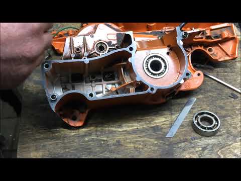 Видео: Хускварна 365 ,,Пластилиновая,,бензопила!)