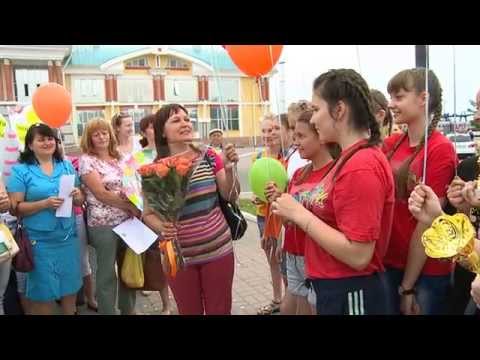 Видео: "Конфетти" вернулись из Парижа ("Новости ОТН", 02.07.14г., Бийск)