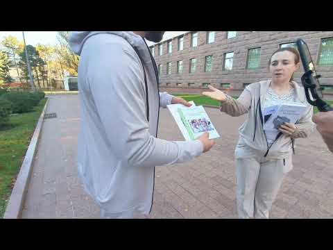 Видео: Дина Карпински сегодня днём возле парламента.2 ноября 2025