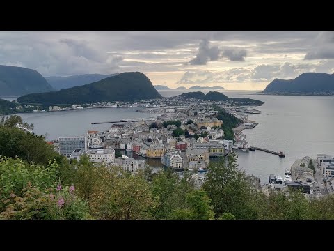 Видео: Норвежская городская визитная карточка, или норвежская Венеция, а точнее город Олесунн.