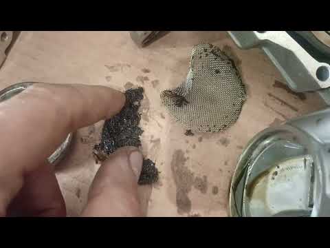 Видео: Вскрытие маслонасоса 1.2 Puretech. Последствия забитой и деформированной сетки маслоприемника.