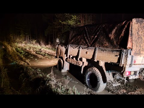 Видео: Ночной выезд с тайги по бездорожью.Часть 2. Пробили колесо.