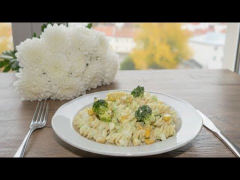 Видео: Удивительно вкусный салат. Просто быстро вкусно. Доступный салат для каждого. Бюджетный салат.