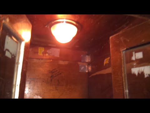 Видео: (Раритет) Распашной лифт (Никопольский-1967 г.в), город Саратов, (г/п 350кг, 0,65 м/с), (шкафчик)