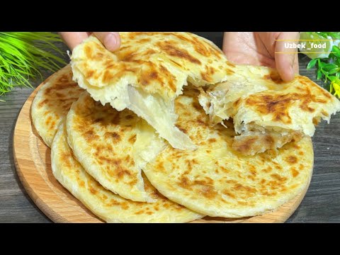 Видео: Мука + Вода. Слоеные Лепешки на Сковороде. Делюсь Рецептом, Которому Бабушка Научила.