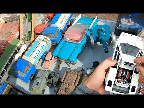 Видео: Куча МОДЕЛЕЙ на барахолке. Обзор товаров и торги Сами с усами на барахолке