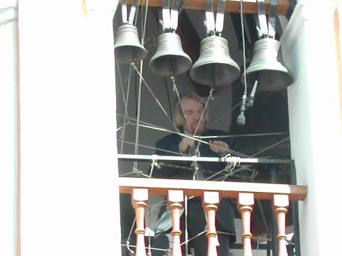 Видео: Валерий Гаранин, звон в храме прп. Сергия Радонежского в Крапивниках, 2003 год