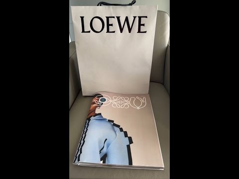 Видео: Распаковка сумки LOEWE