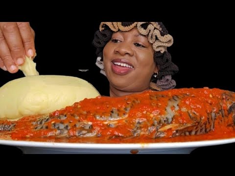 Видео: Асмр мукбанг рыбный суп с перцем и банановый фуфу звук поедания