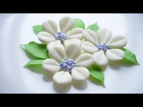 Видео: Шоколадные цветы для начинающих🌺 . Chocolate decor.