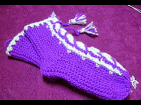 Видео: 2-Носочки на шнуровке детские.Knitting socks with ties