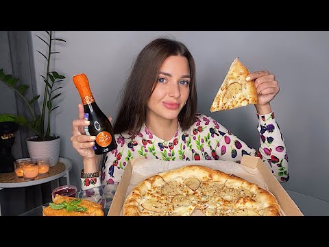 Видео: Я ПЕРЕЕЗЖАЮ В ПИТЕР 🙈 МУКБАНГ пицца сырные палочки шампанское MUKBANG pizza champagne prosecco