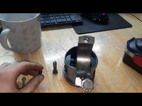 Видео: Как выкрутить обломанную шпильку,лопнул болт в шатуне. Кровельные саморезы - лучшее изобретение