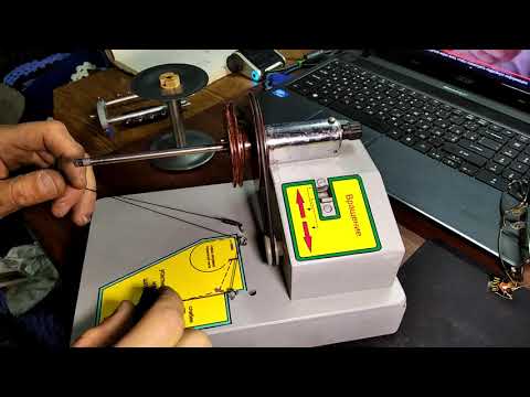 Видео: Устройство намоточного узла самодельной прялки