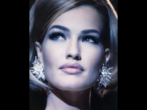 Видео: Почему подруги супермодели и богатые друзья отвернулись от Карен Мюлдер.